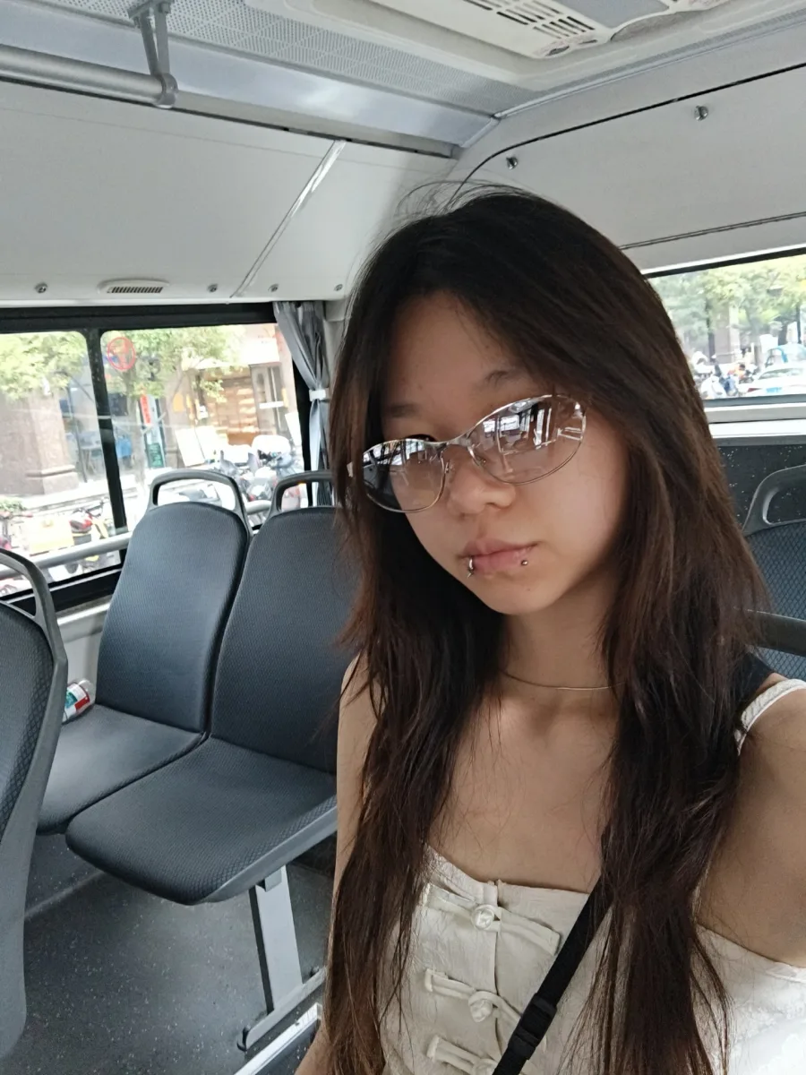 尤沙 photo 2