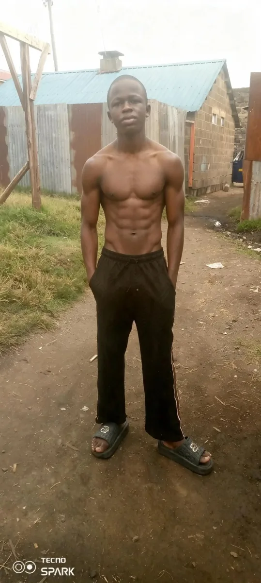 Maxwell Chuonyo, 21