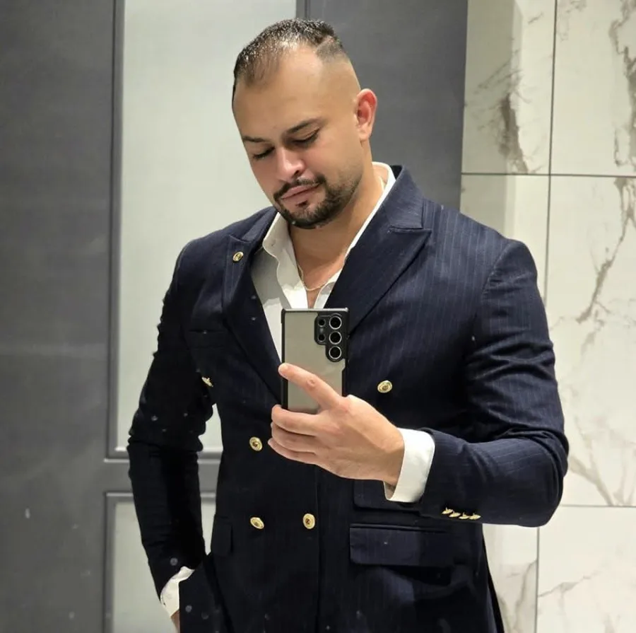 Aness Habbedine, 28