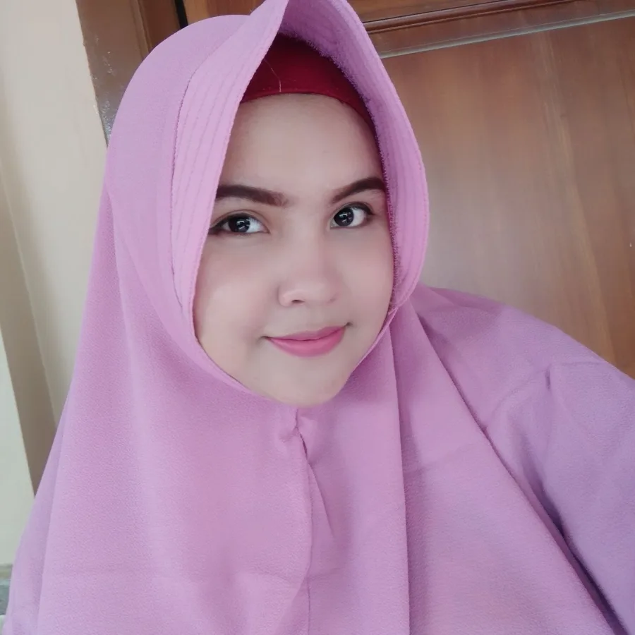 Paulina Abd, 25