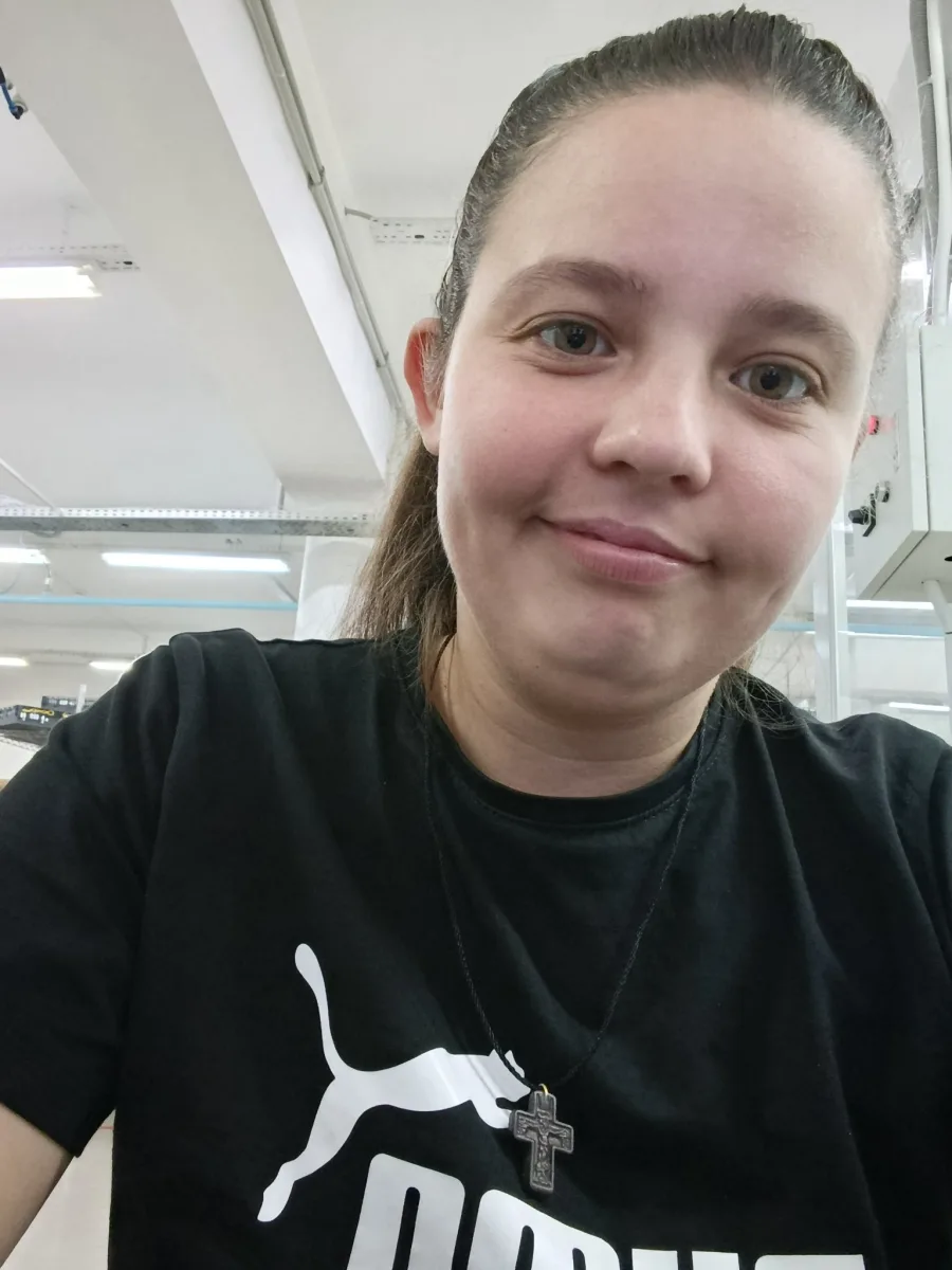 Alla, 25