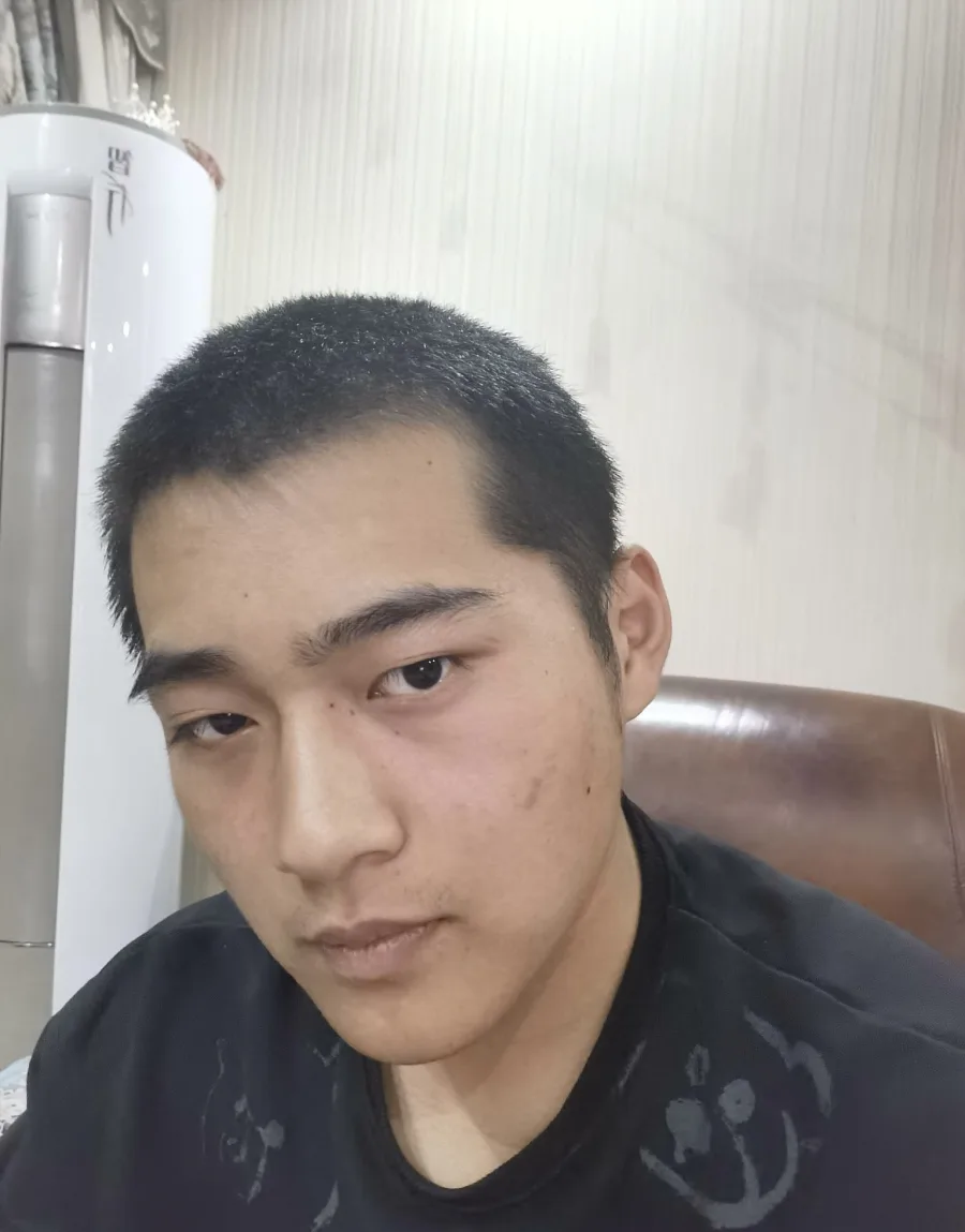 梁嘉铭, 28