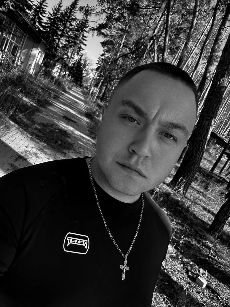 Vladislav, 28