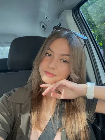 Alvia Dues
