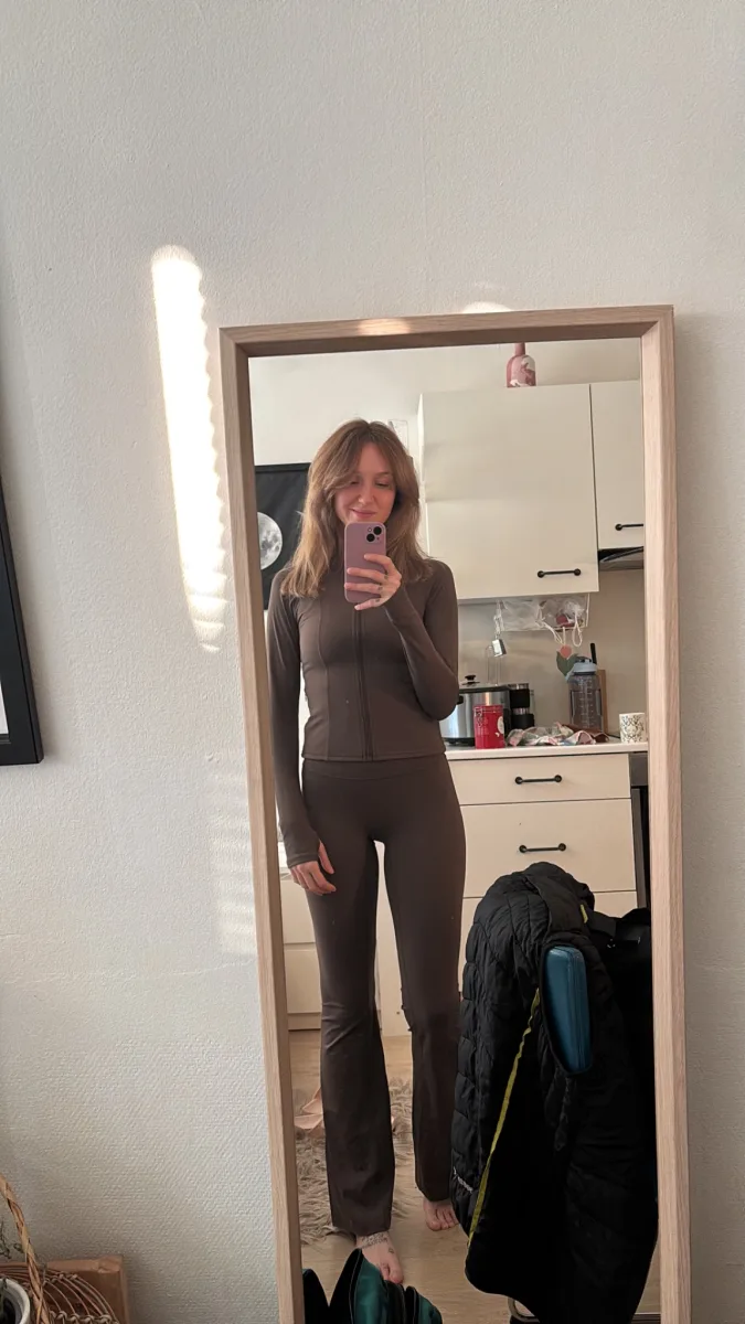 Carlotta Tinelli, 34