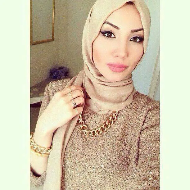 Aaha Ahmed, 43