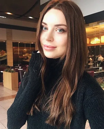 Elena Holley, 38