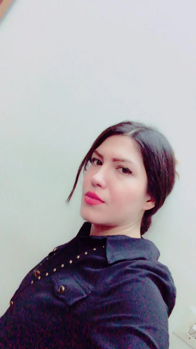 Negar, 37