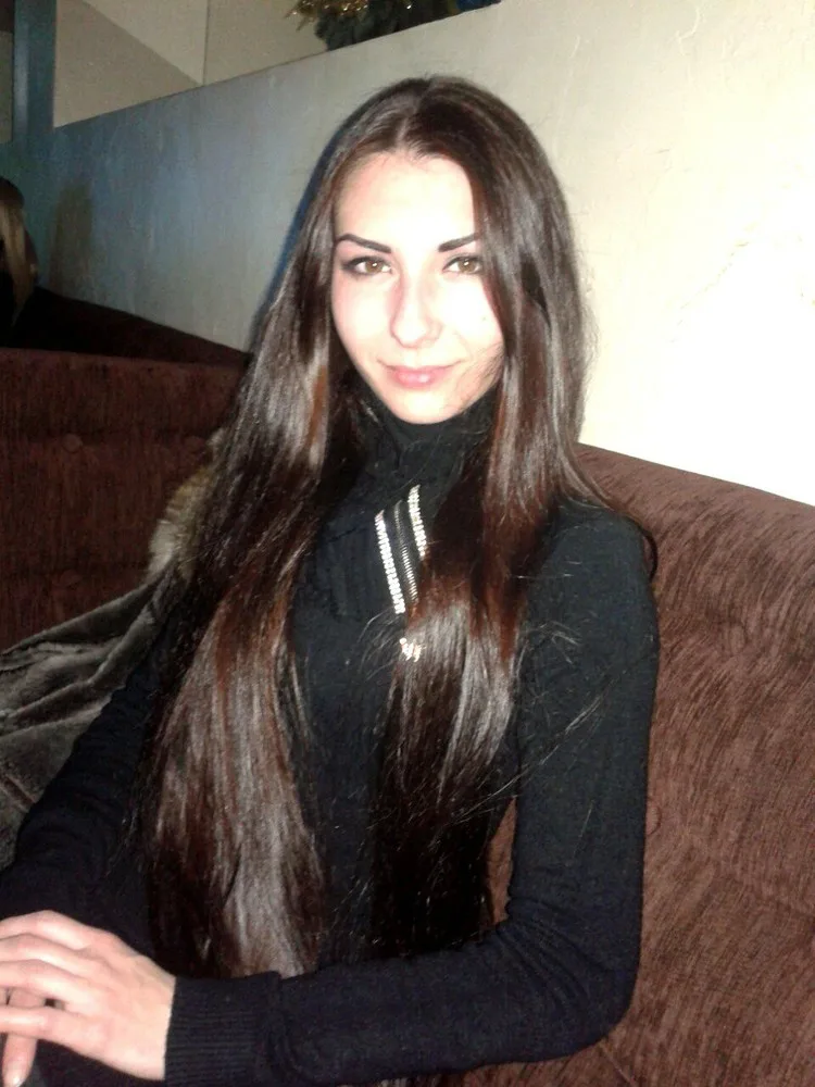 Yana, 38