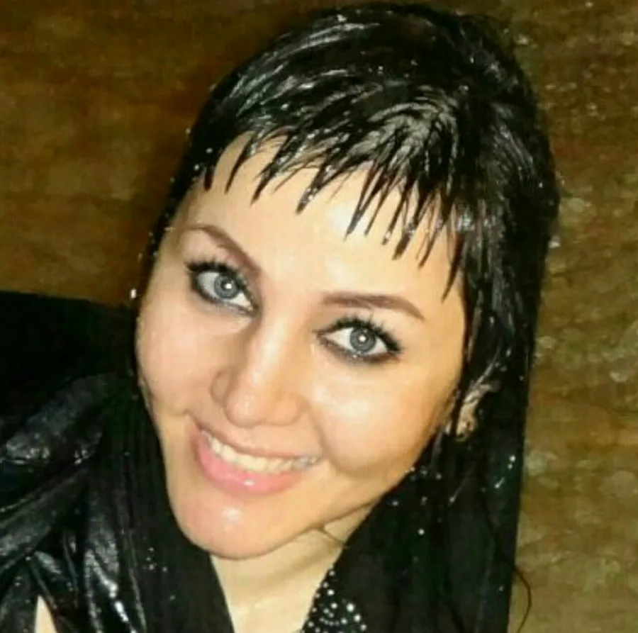 Elena, 42