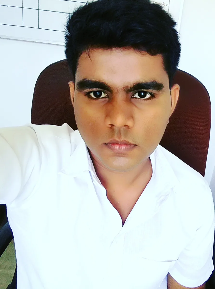 dinesh madushan, 32