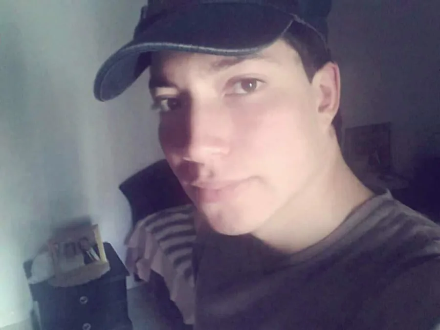 Nizar, 35