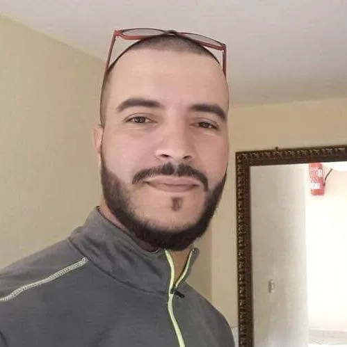 Hakim, 42