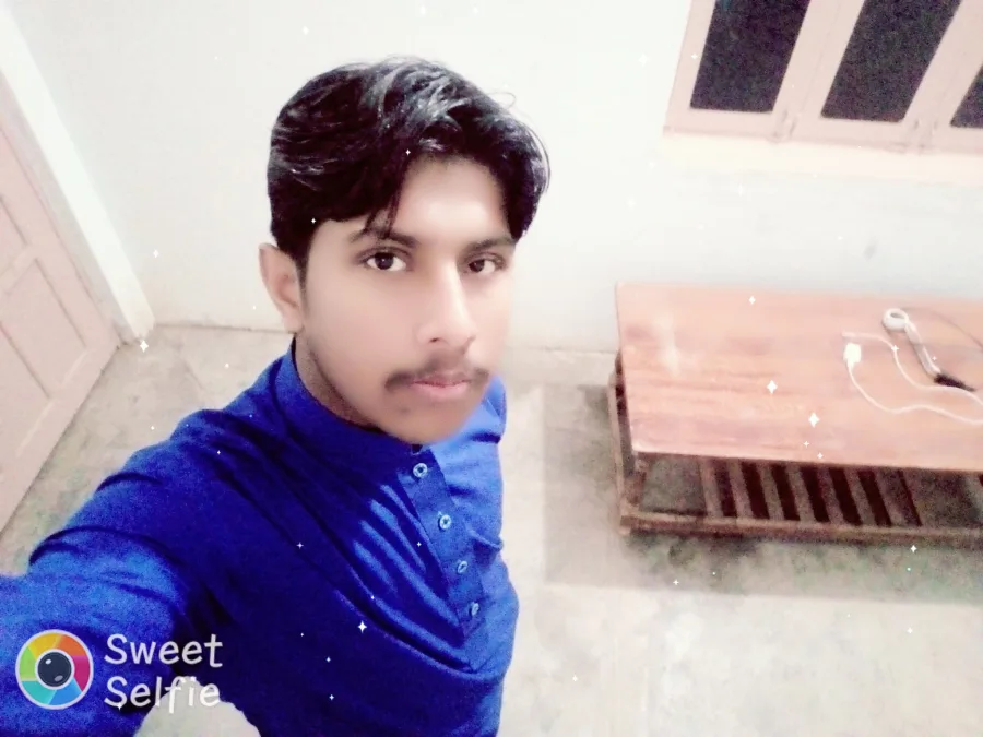 Khan, 32