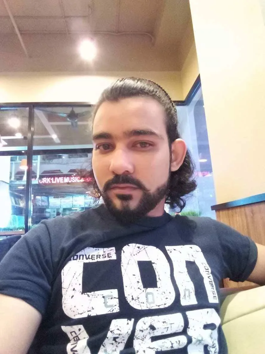 Leo, 36