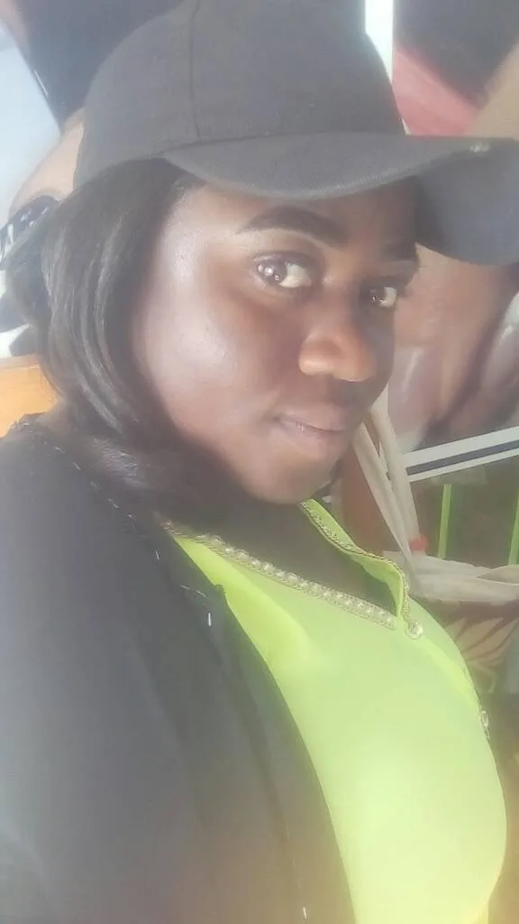 Linda, 37
