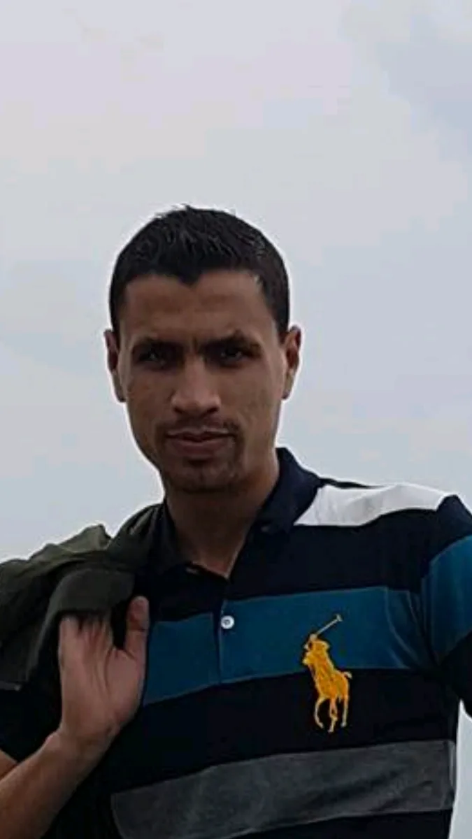 Ali, 34