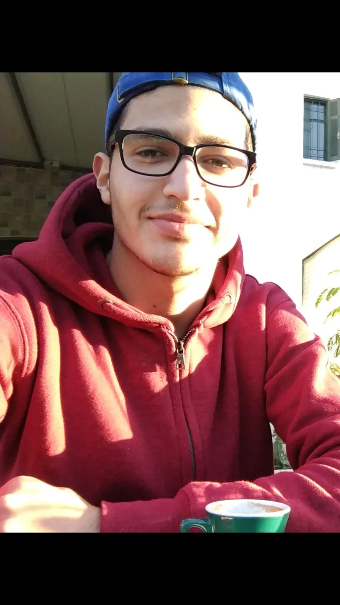 Ayoub, 32