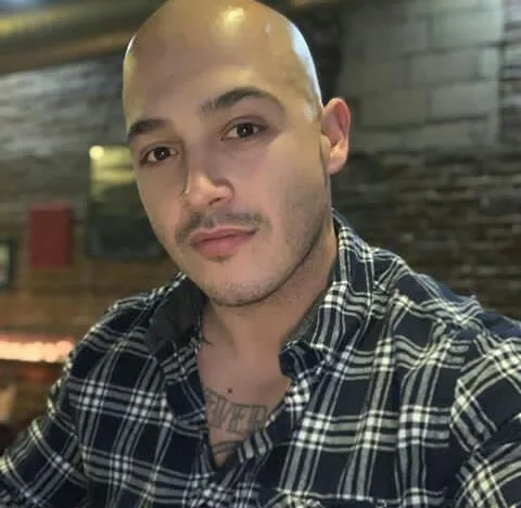 Tommy, 47