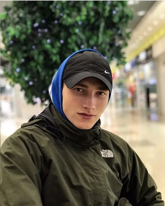 Nazar, 25