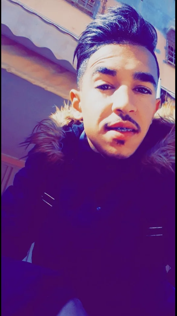 Mouad, 27