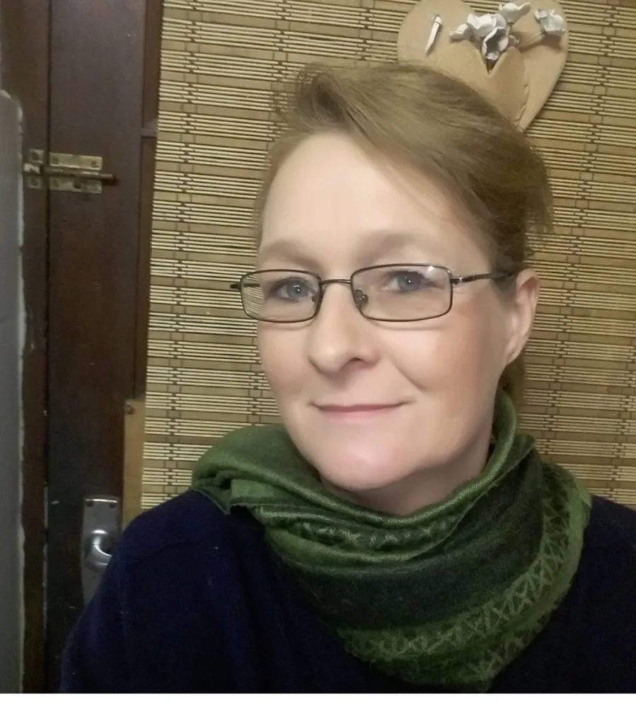 Sleekie, 48