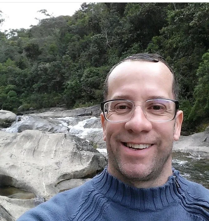 Mac-donald, 59