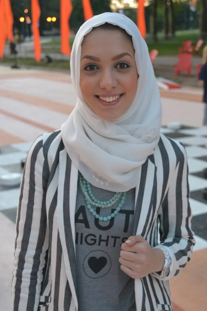 Sabira, 32
