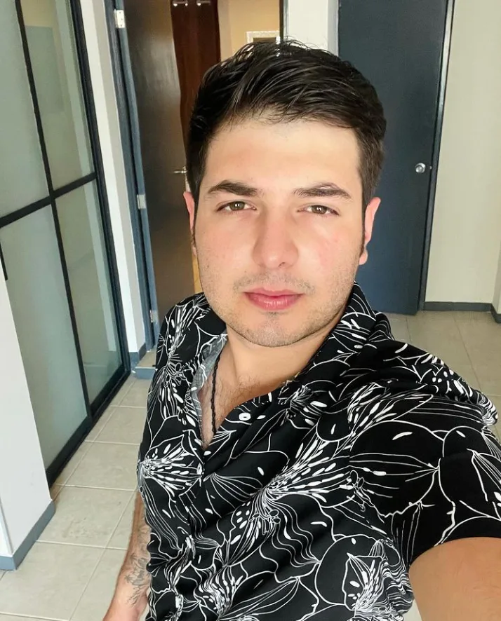john, 40