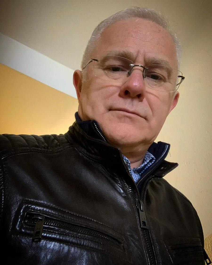Hugh Reynold, 72