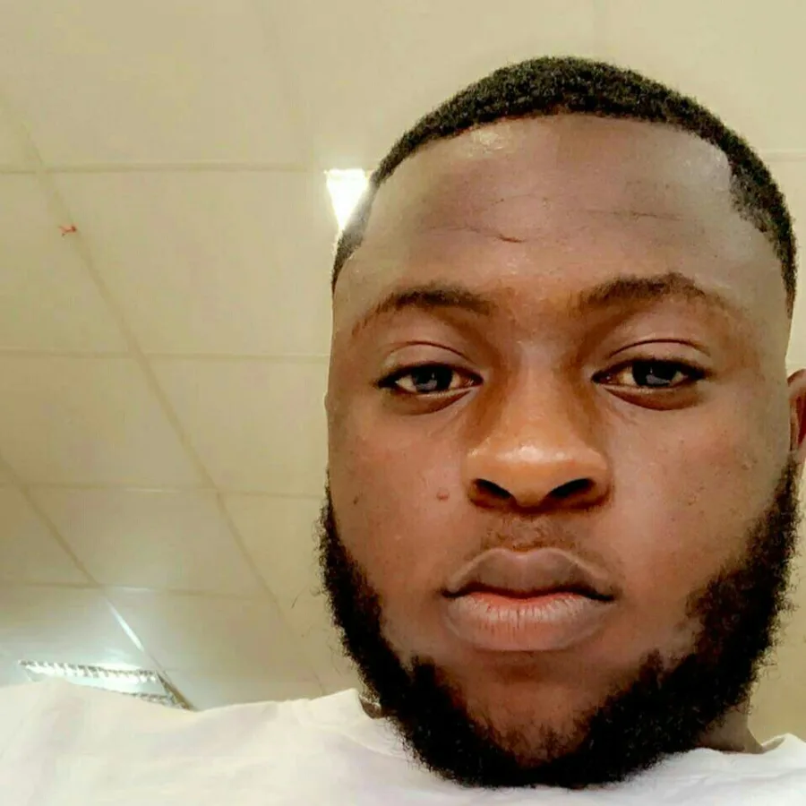 derrick, 32