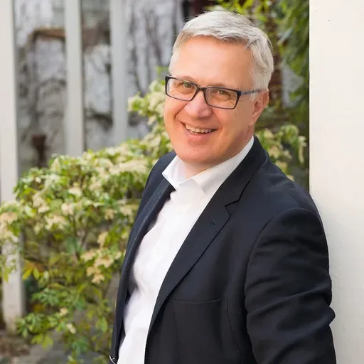 Guenter Hoffmann